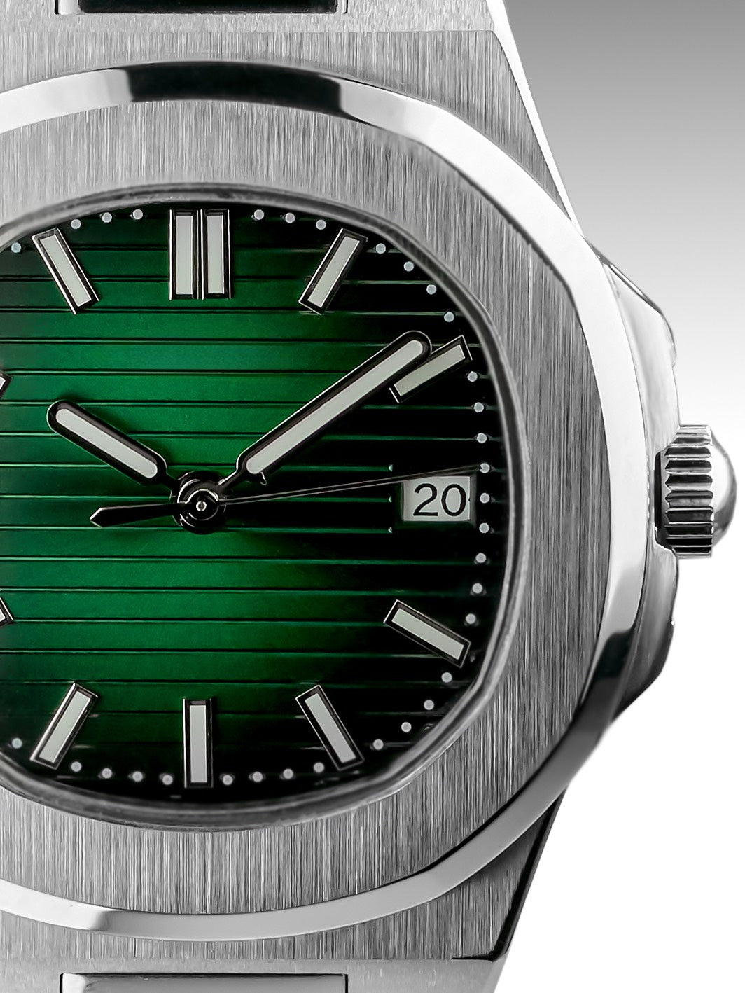 Nautilus Green | Elegant Stainless Steel